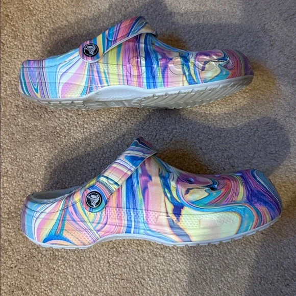 Crocs Rainbow Tie Dye Lined M6/W8 - Picture 4 of 6
